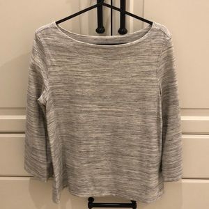 Boat neck quarter sleeve shirt